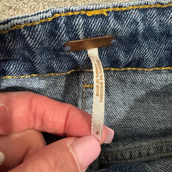 Free People sz 4 Blue Distressed Mini Skirt - Picture 2 of 4